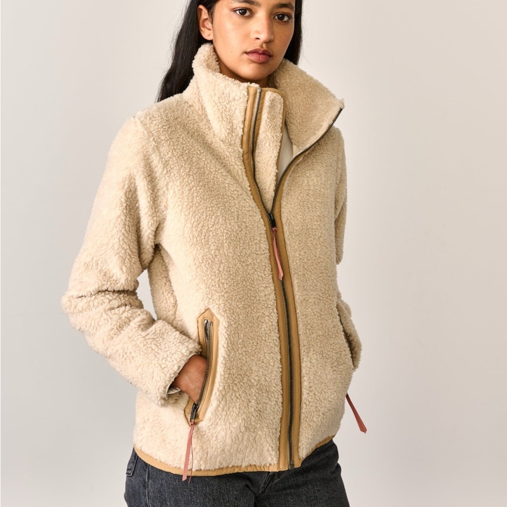 Patagonia Women's ‘Divided Sky’ Sherpa Jacket- Large